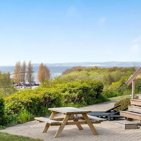 Awesome In With Kitchen Holiday home *